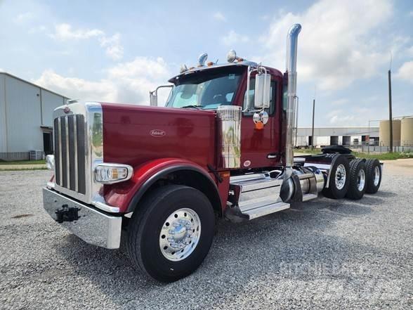 Peterbilt 589 Vlačilci