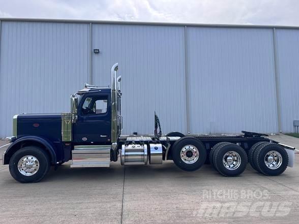 Peterbilt 589 Vlačilci