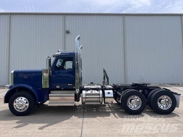 Peterbilt 589 Vlačilci