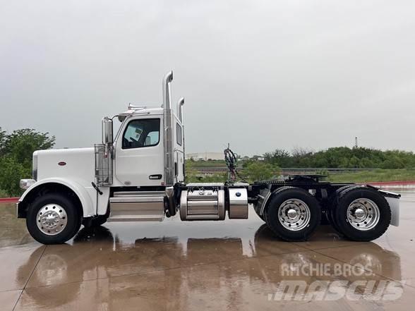 Peterbilt 589 Vlačilci