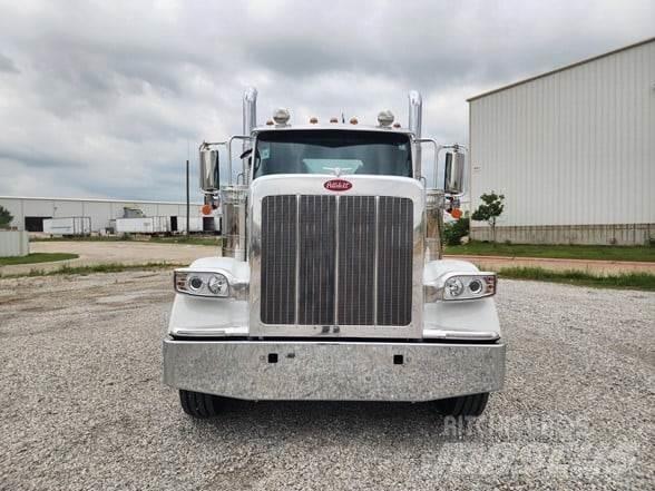 Peterbilt 589 Vlačilci