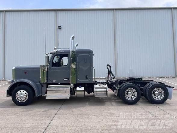 Peterbilt 589 Vlačilci