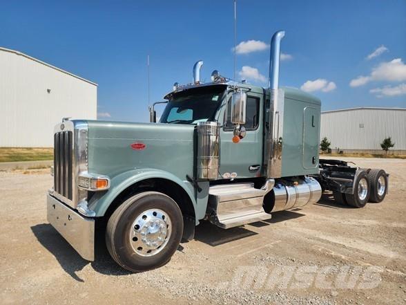 Peterbilt 589 Vlačilci