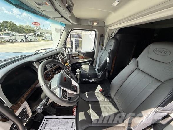 Peterbilt 589 Vlačilci