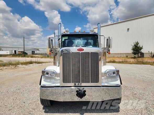 Peterbilt 589 Vlačilci