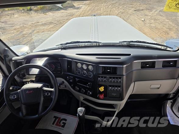 Peterbilt 589 Vlačilci