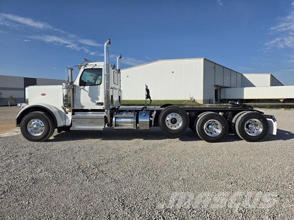 Peterbilt 589 Vlačilci