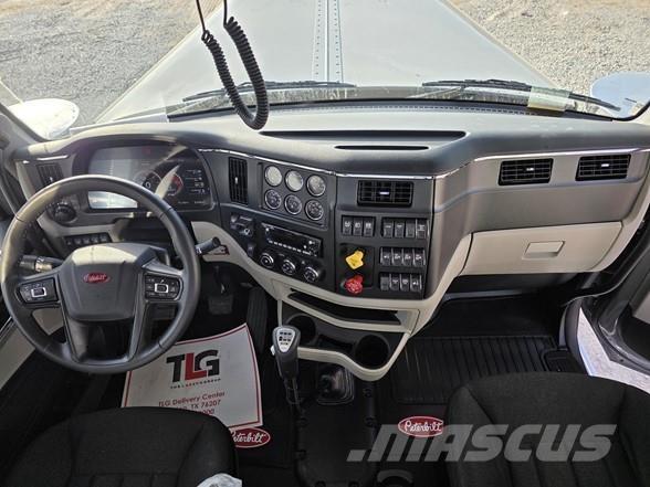 Peterbilt 589 Vlačilci