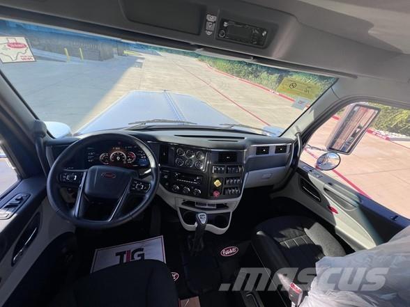 Peterbilt 589 Vlačilci