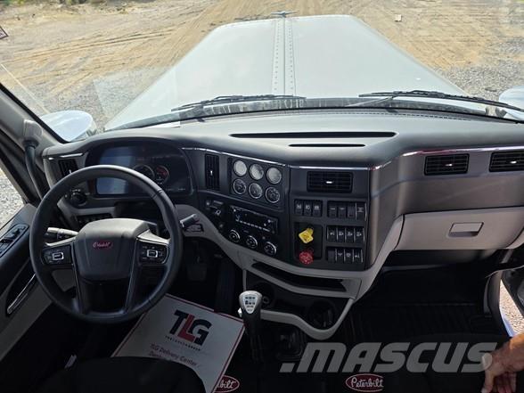 Peterbilt 589 Vlačilci