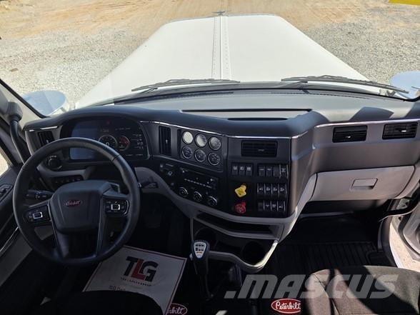 Peterbilt 589 Vlačilci