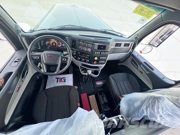 Peterbilt 589 Vlačilci