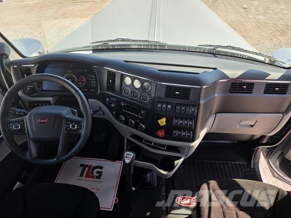 Peterbilt 589 Vlačilci