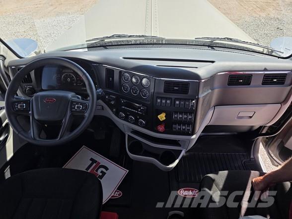 Peterbilt 589 Vlačilci