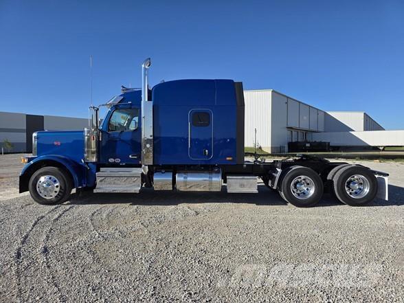 Peterbilt 589 Vlačilci