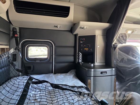 Peterbilt 589 Vlačilci