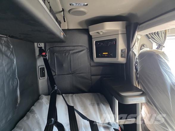 Peterbilt 589 Vlačilci