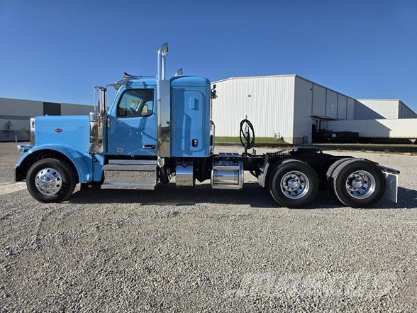 Peterbilt 589 Vlačilci