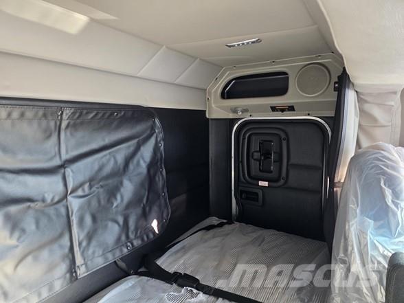 Peterbilt 589 Vlačilci