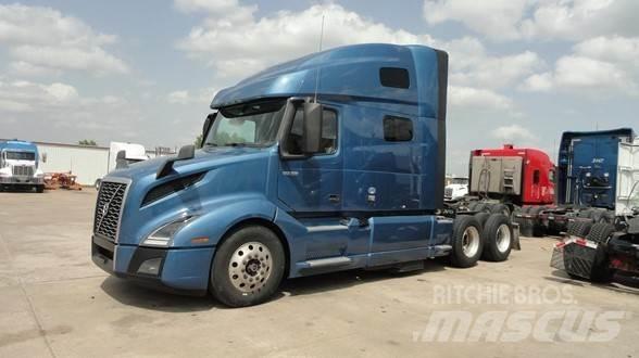 Volvo VNL64T760 Vlačilci