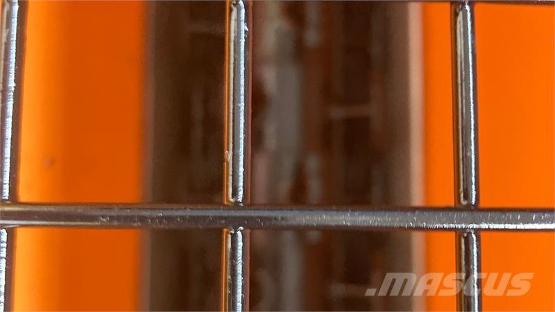 Rauch UKS 100 Trosilci peska in soli