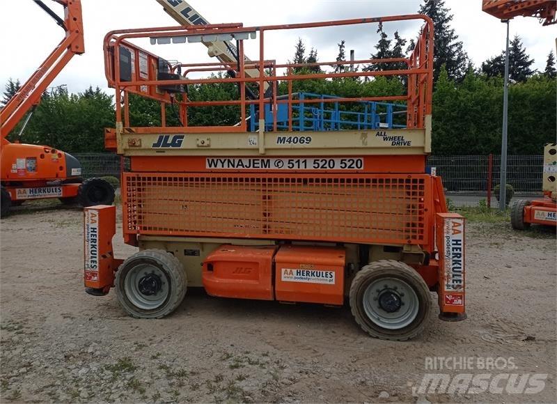 JLG 4069 Škarjaste dvižne ploščadi