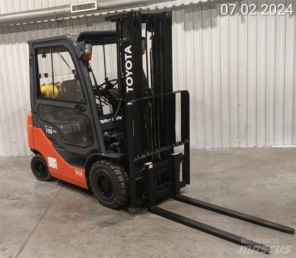 Toyota 02-8FGF15 Plinski viličarji