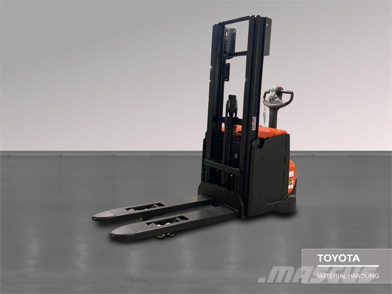 BT SWE120L Ročni električni viličar