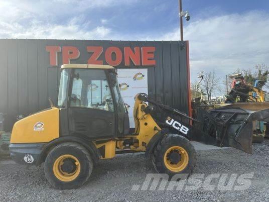 JCB 406 à 23500 € HT Kolesni nakladalci