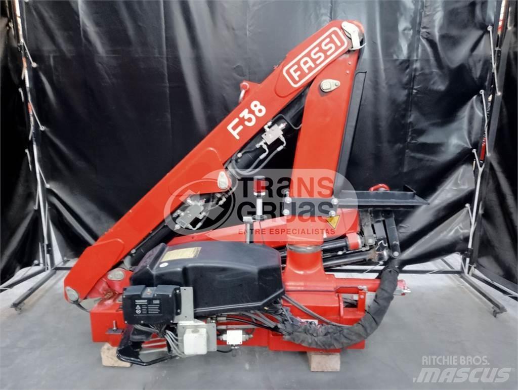Fassi F38AF Paletna dvigala