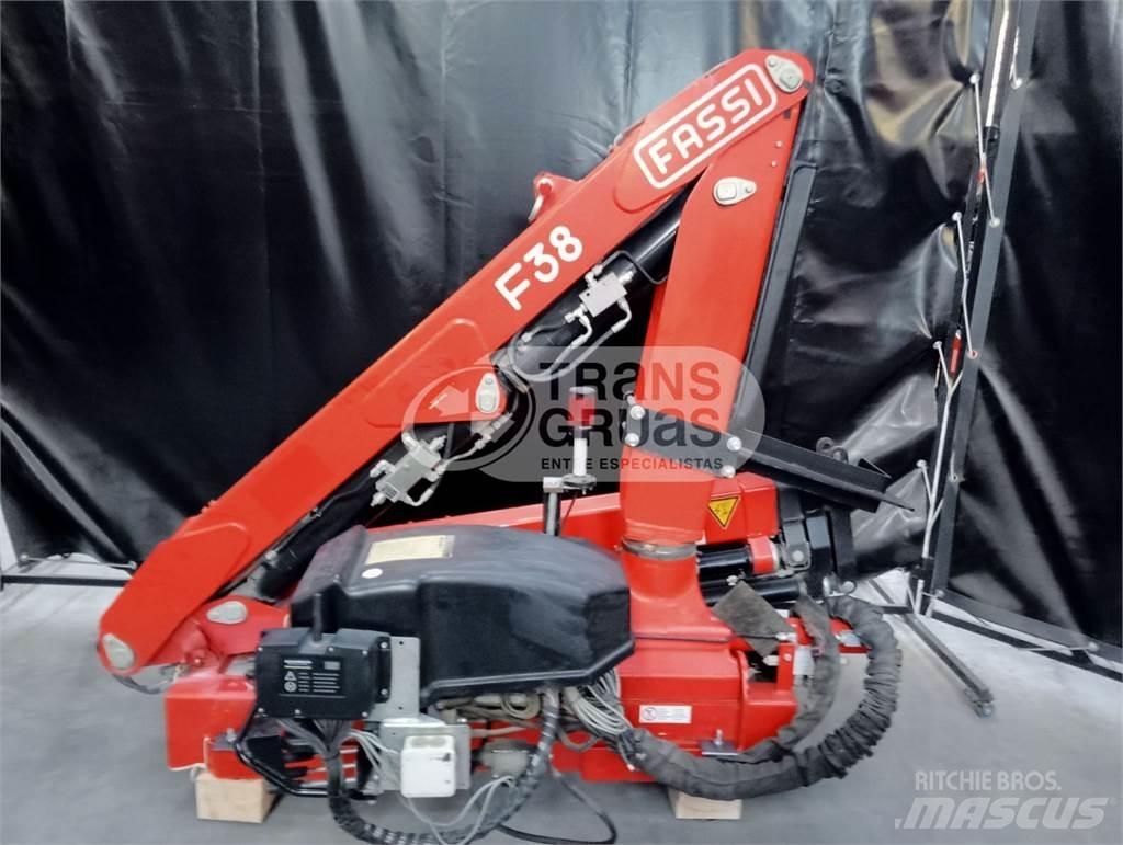 Fassi F38AF Paletna dvigala
