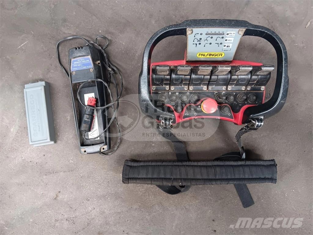 Palfinger PK 16002 Paletna dvigala