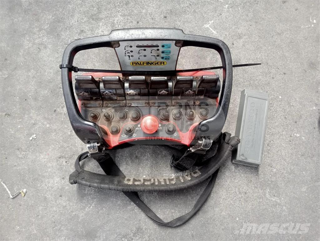 Palfinger PK 20002 Paletna dvigala