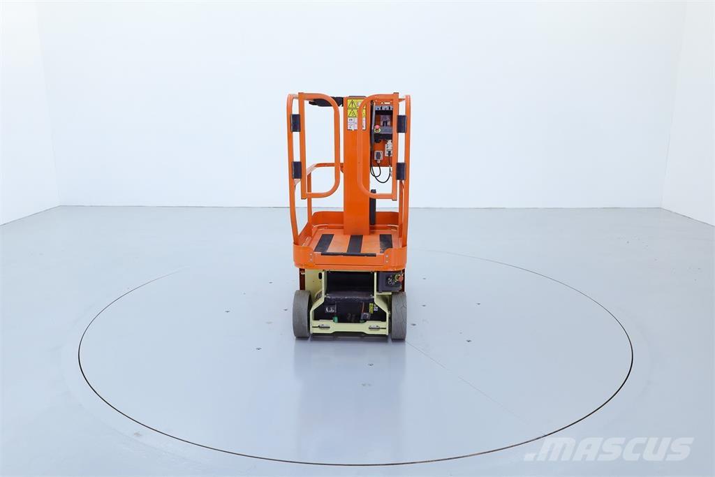 JLG 1230ES Vertikalna dvigala