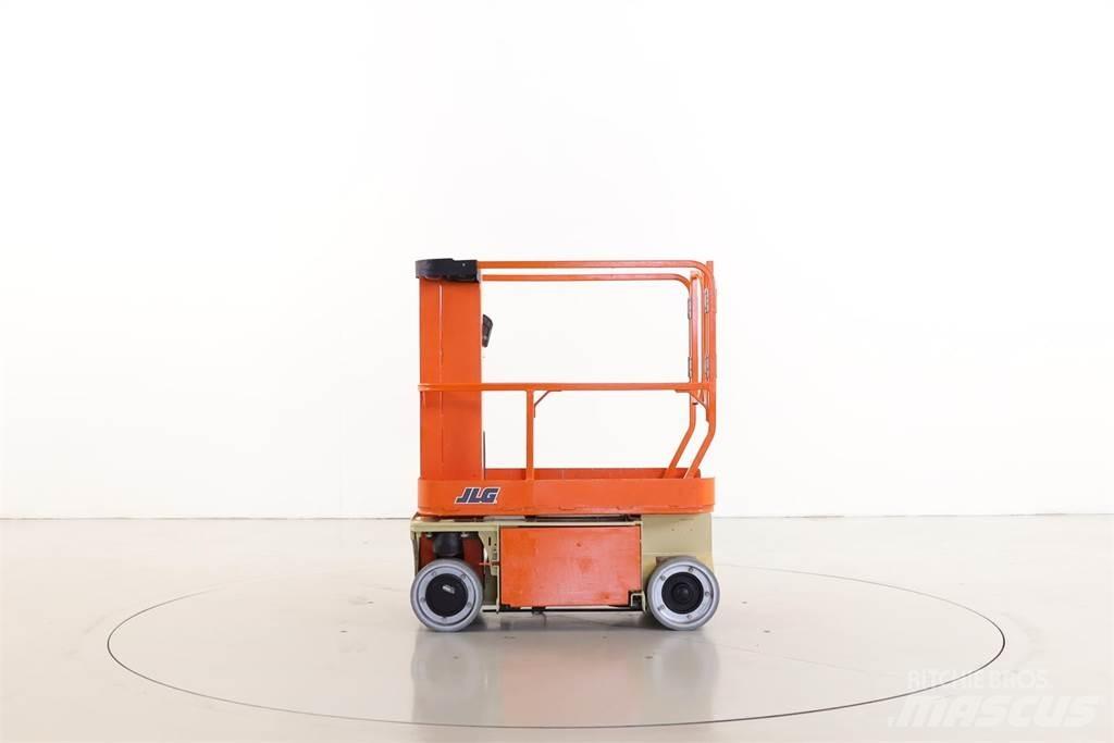 JLG 1230ES Vertikalna dvigala