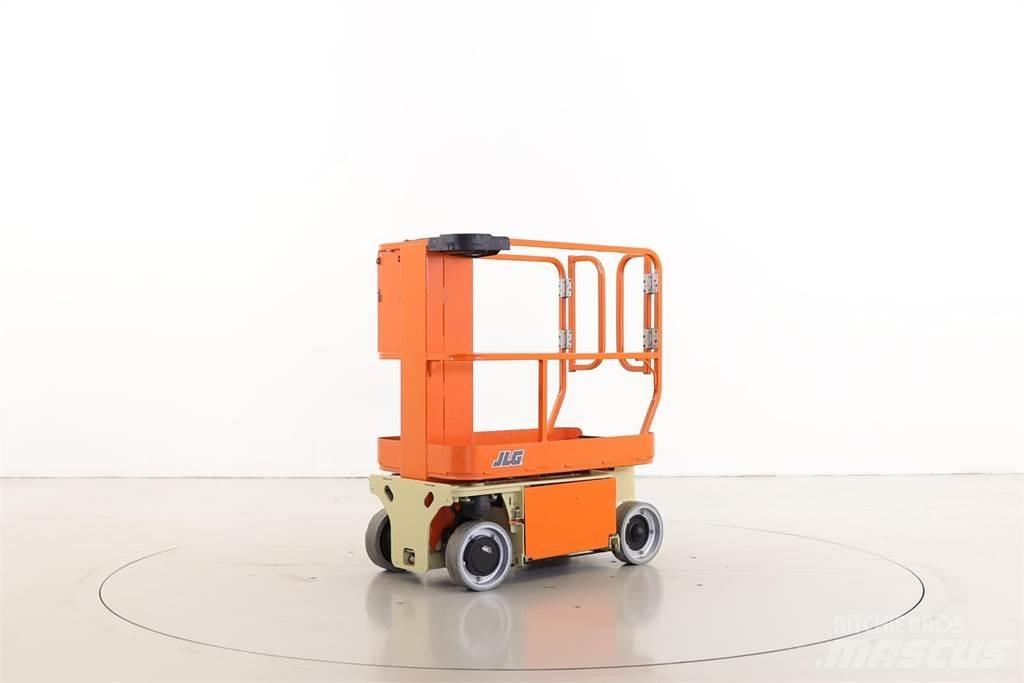 JLG 1230ES Vertikalna dvigala