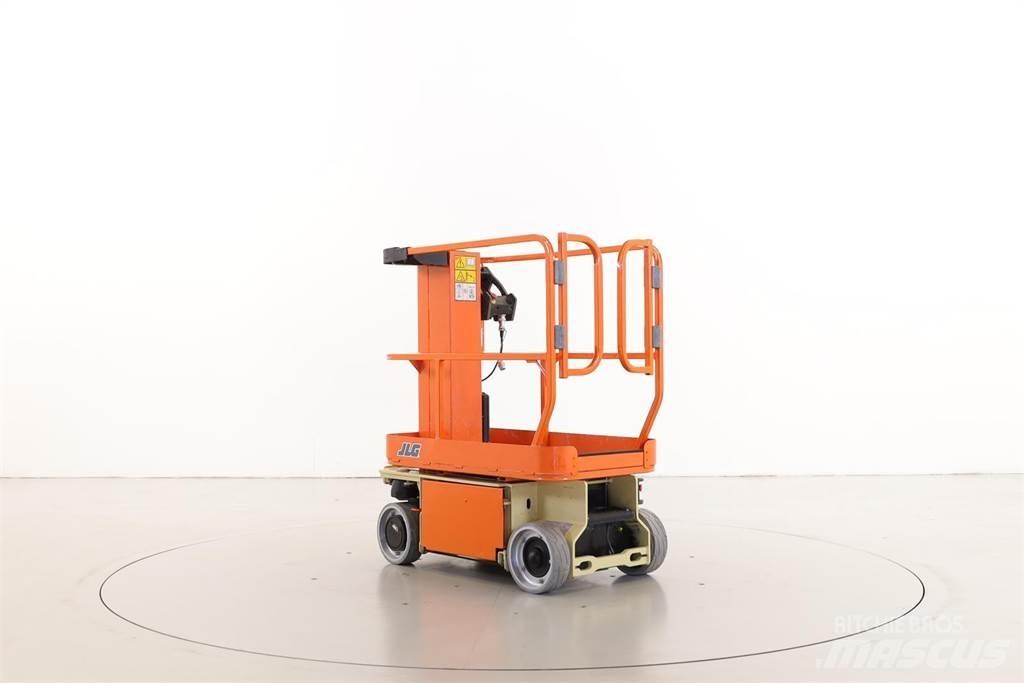 JLG 1230ES Vertikalna dvigala
