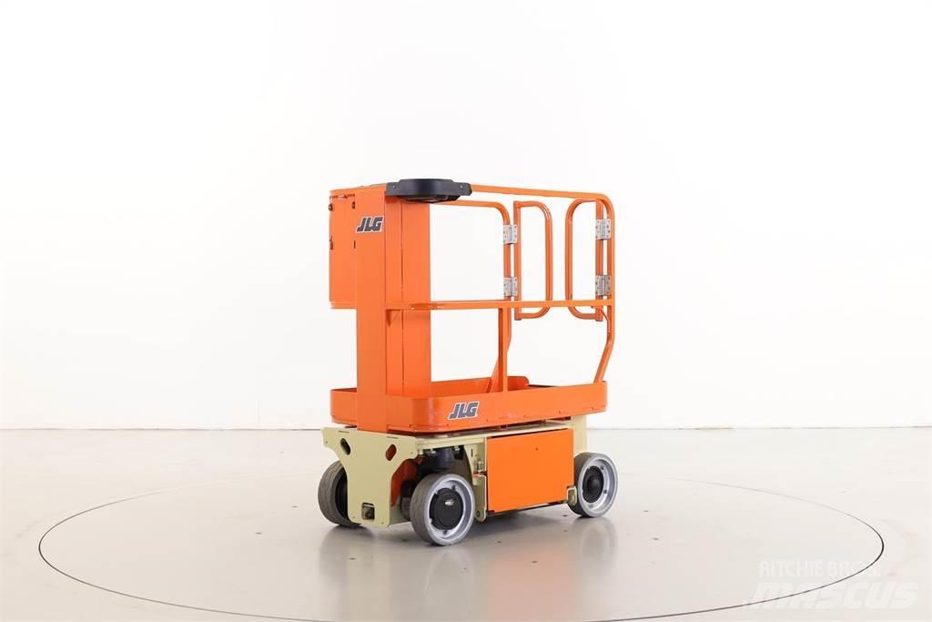 JLG 1230ES Vertikalna dvigala