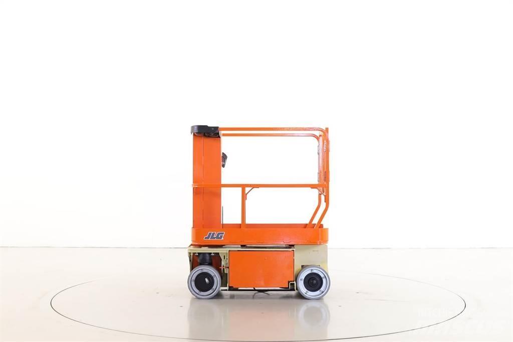 JLG 1230ES Vertikalna dvigala