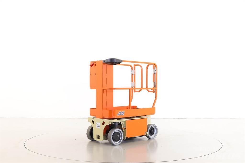 JLG 1230ES Vertikalna dvigala