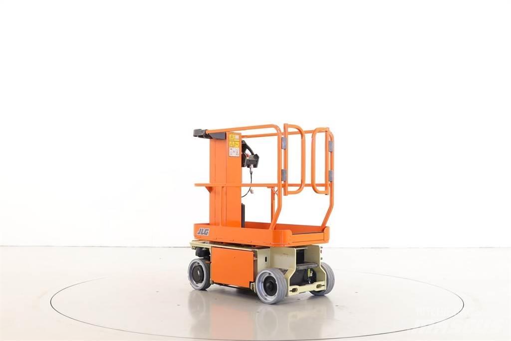 JLG 1230ES Vertikalna dvigala
