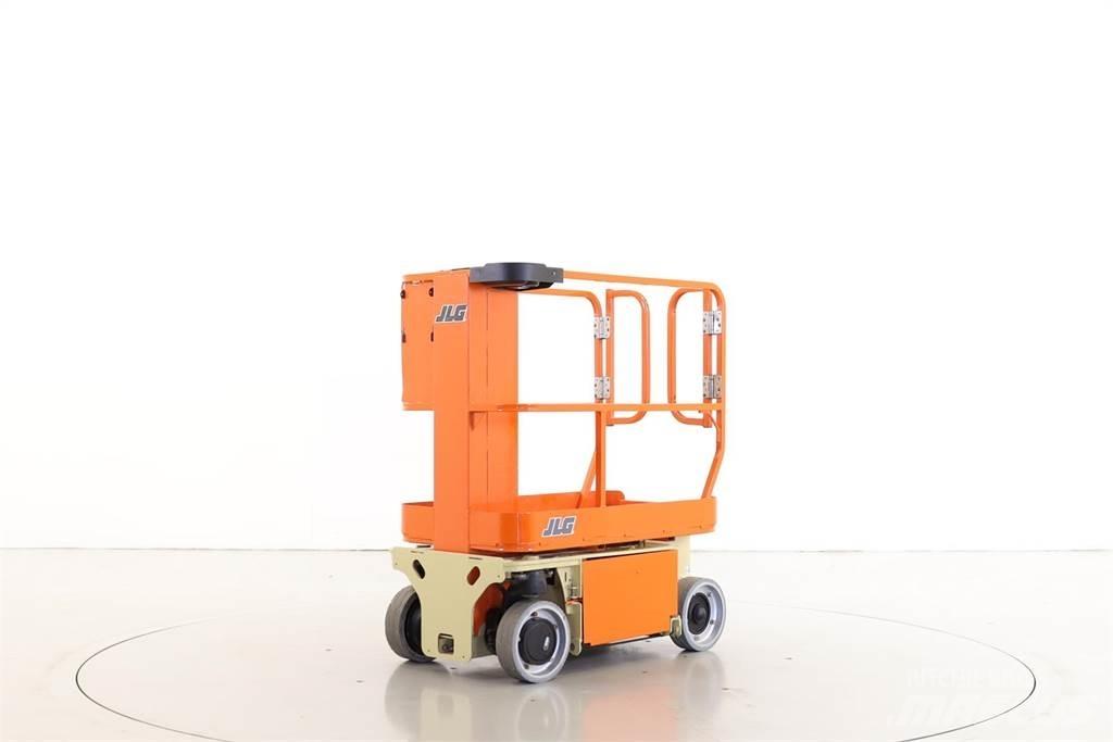 JLG 1230ES Vertikalna dvigala