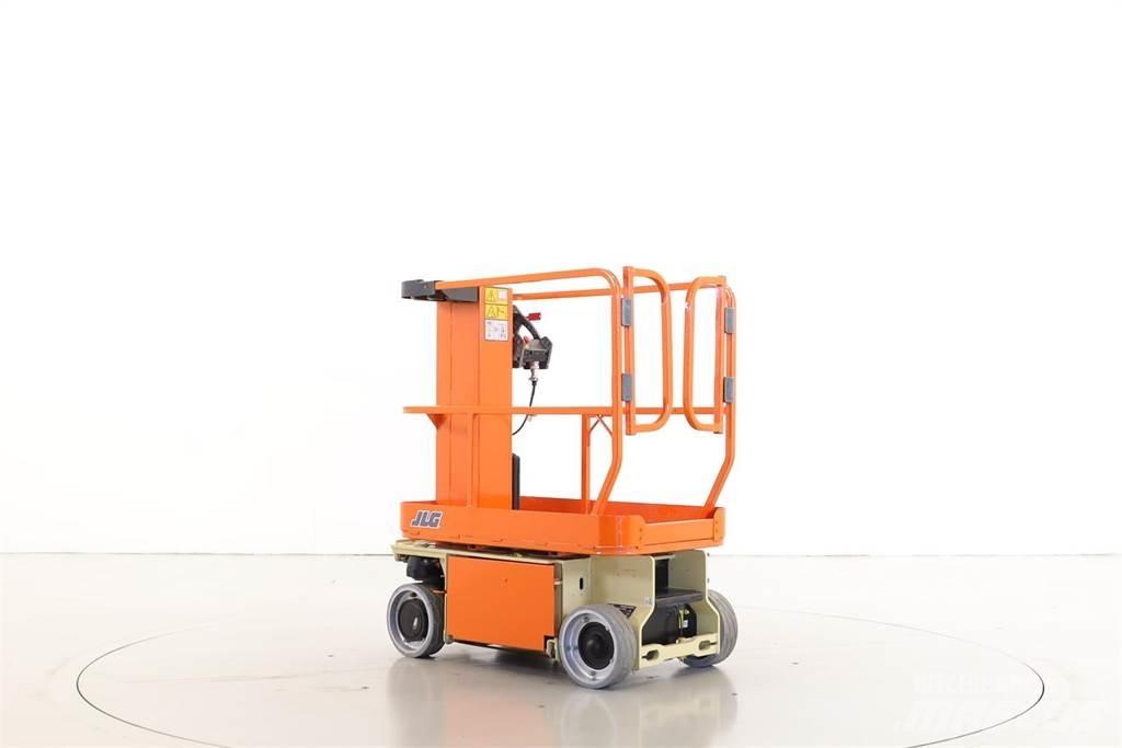 JLG 1230ES Vertikalna dvigala