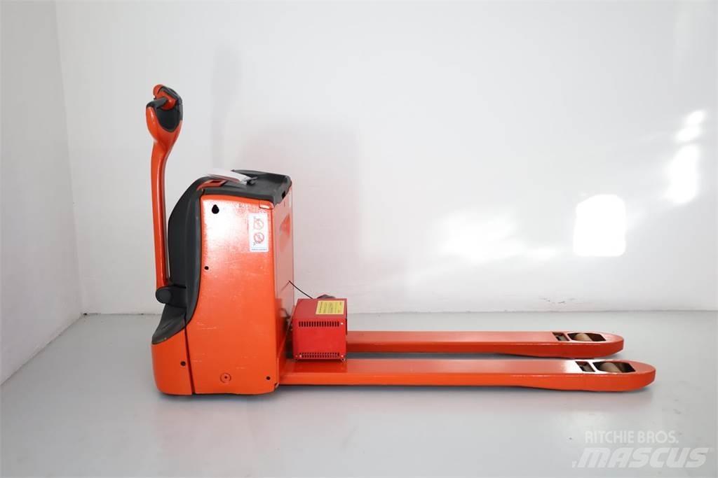 Linde T-18 Električni nizko dvižni viličar