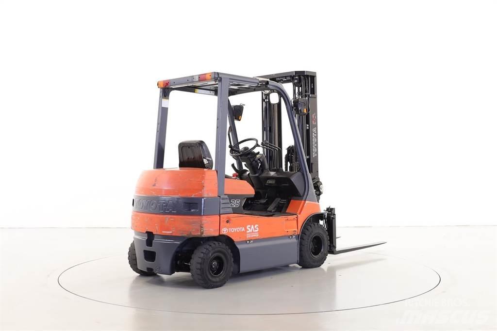 Toyota 7FB25 Električni viličarji