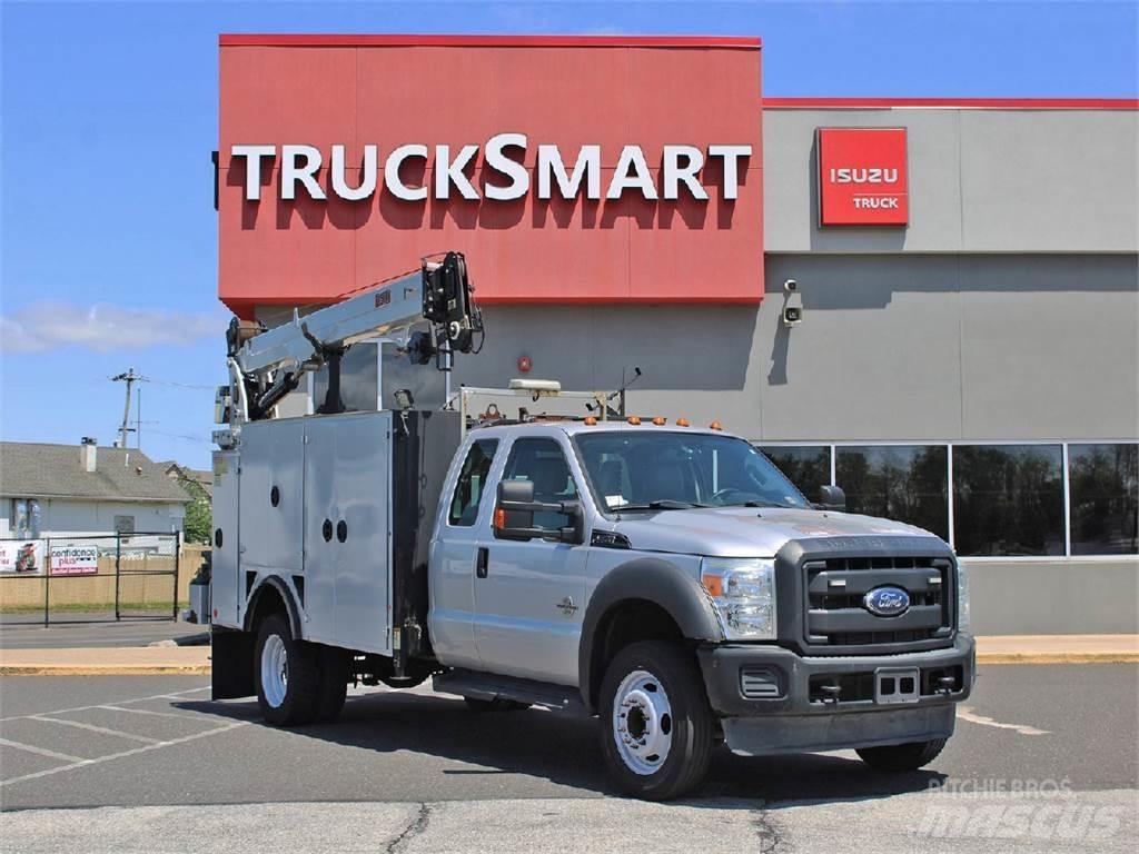 Ford F-550 Tovornjaki z žerjavom