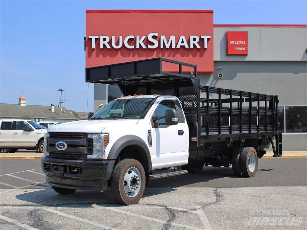 Ford F550 Tovornjaki s kesonom/platojem