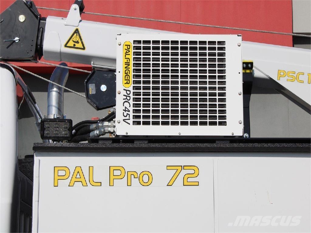 Ford F750 Tovornjaki z žerjavom