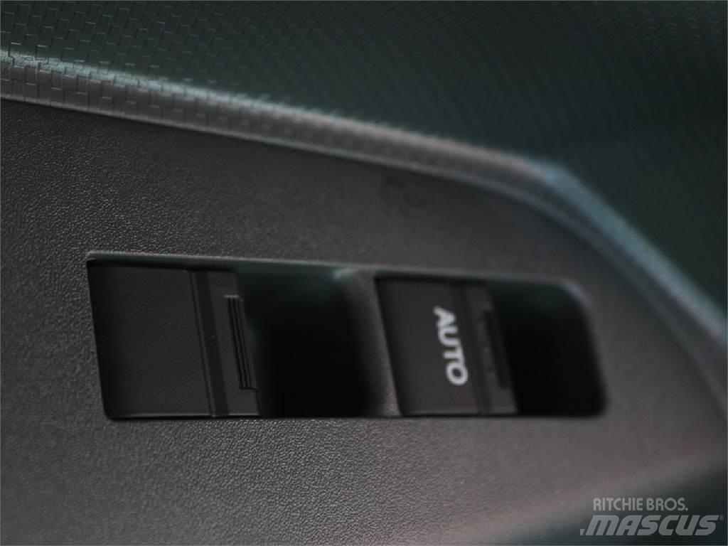 Isuzu NPR-HD Tovornjaki zabojniki