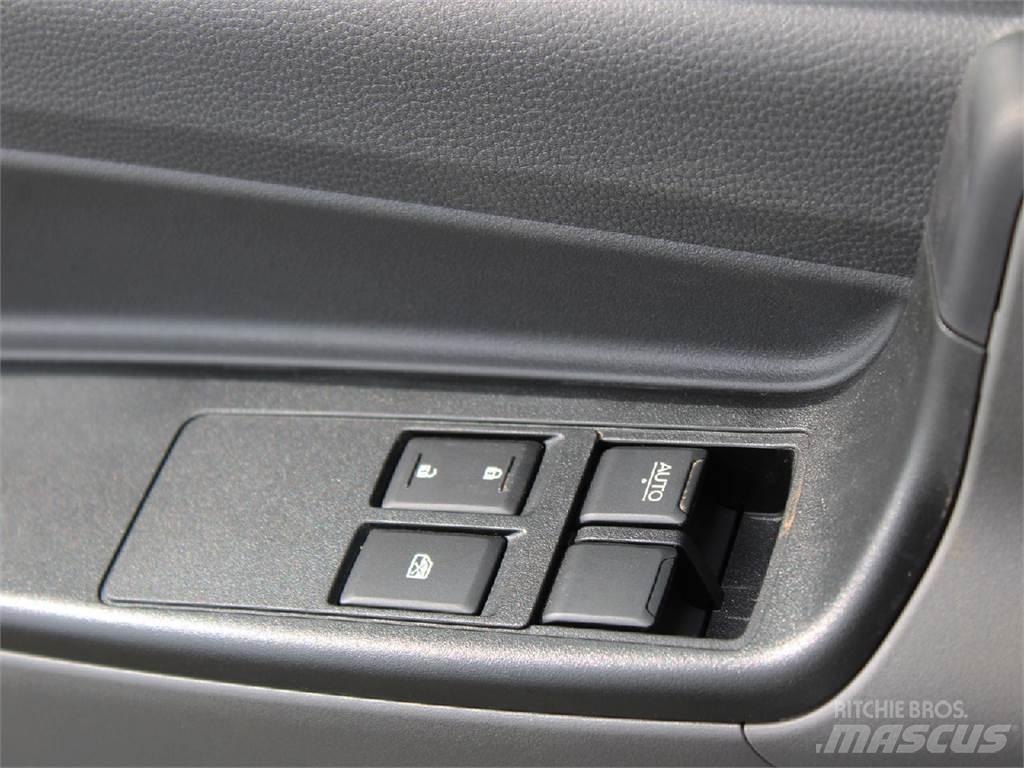 Isuzu NPR-HD Tovornjaki zabojniki